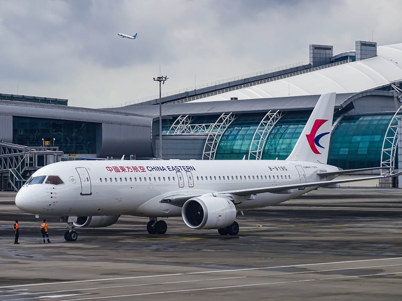 Book China Eastern Airlines Flights & Save More with GlobalReservationDesk